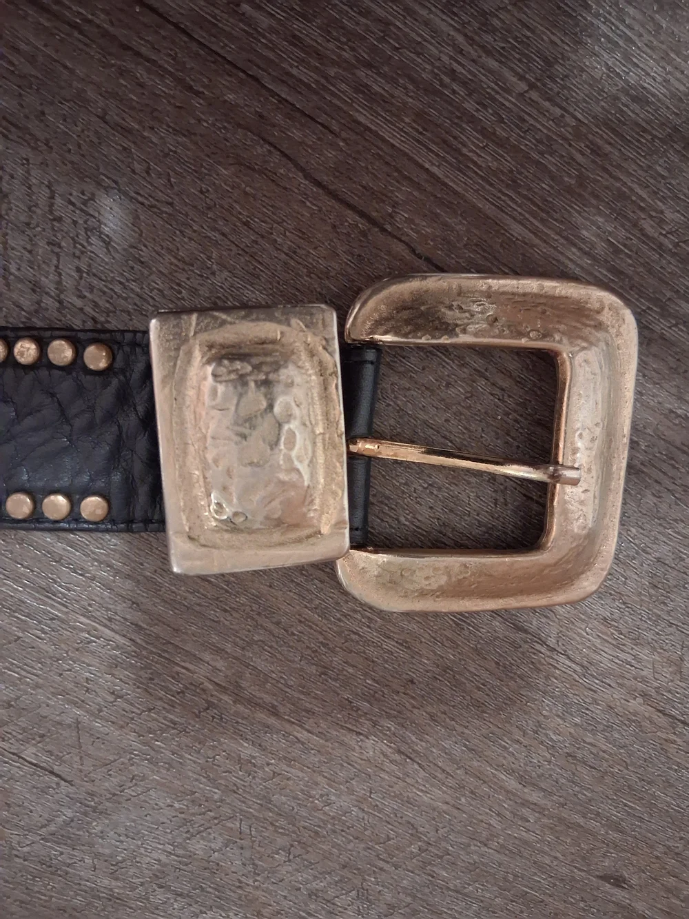 Y2K Streets Ahead Black Leather Belt with Gold Medallion Accents - Picture 4 of 6